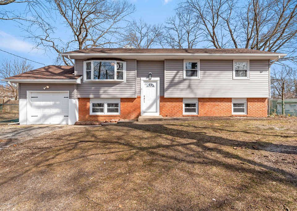 1st image of 6 Windsor Ct