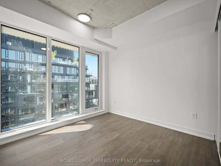 2 Augusta Ave #1303 — Photo 11