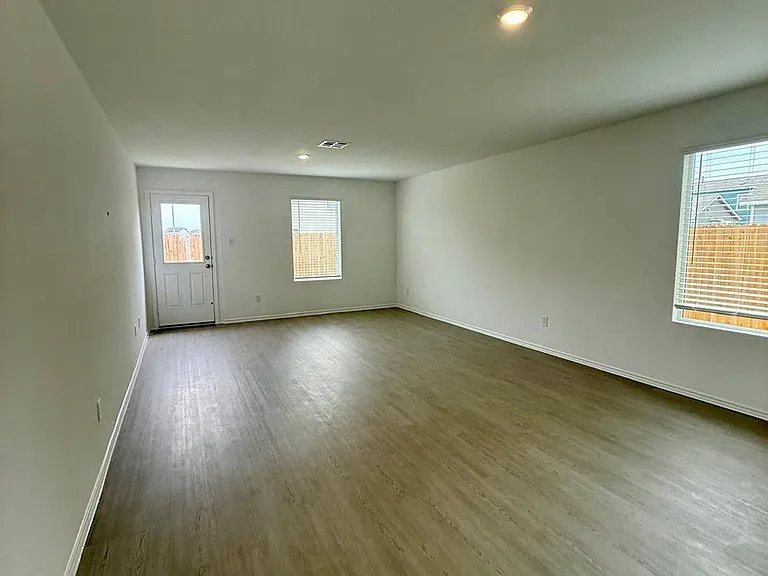 214 Kyanite Dr — Photo 7
