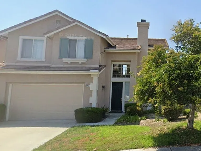 4716 Driftwood Way — Photo 1