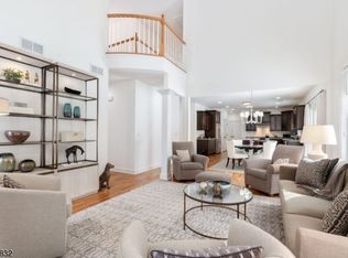 41 Round Top Rd, Warren, NJ 07059