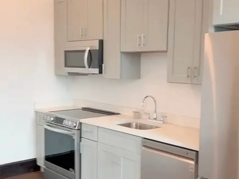 90 Washington St #103 — Photo 4