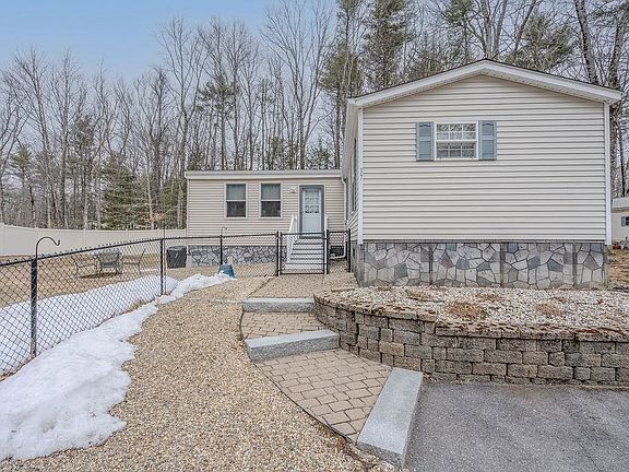 2nd image of 37 Cardinal Way