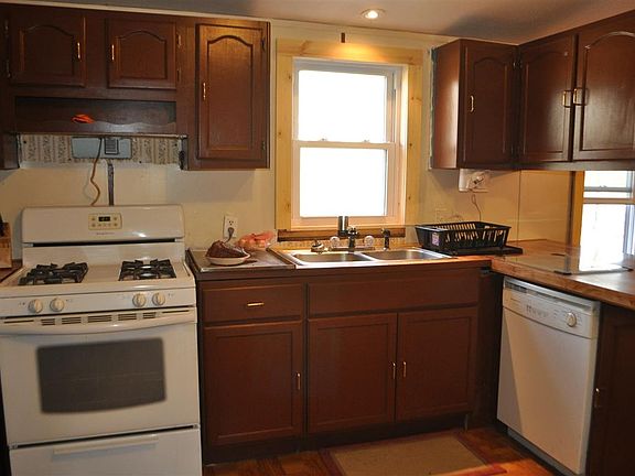 5th image of 10812 72nd Ave NW