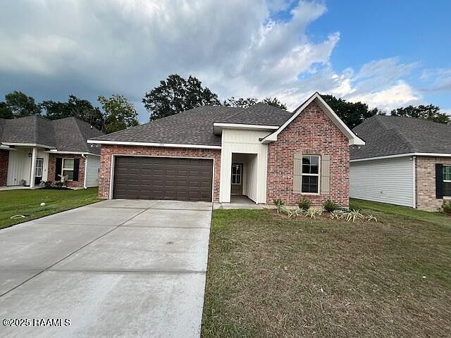 1st image of 304 Cainwood Ct