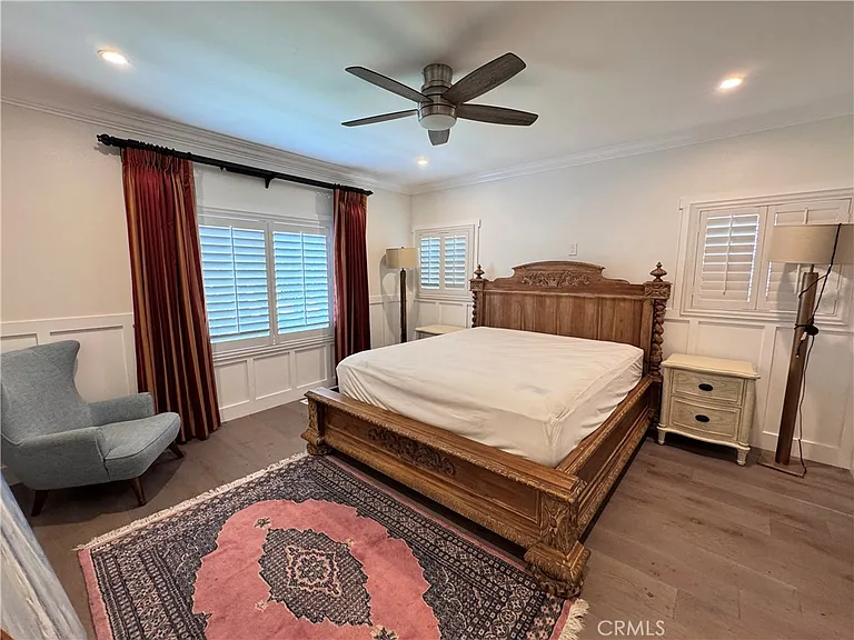 2716 S La Salle Ave — Photo 21