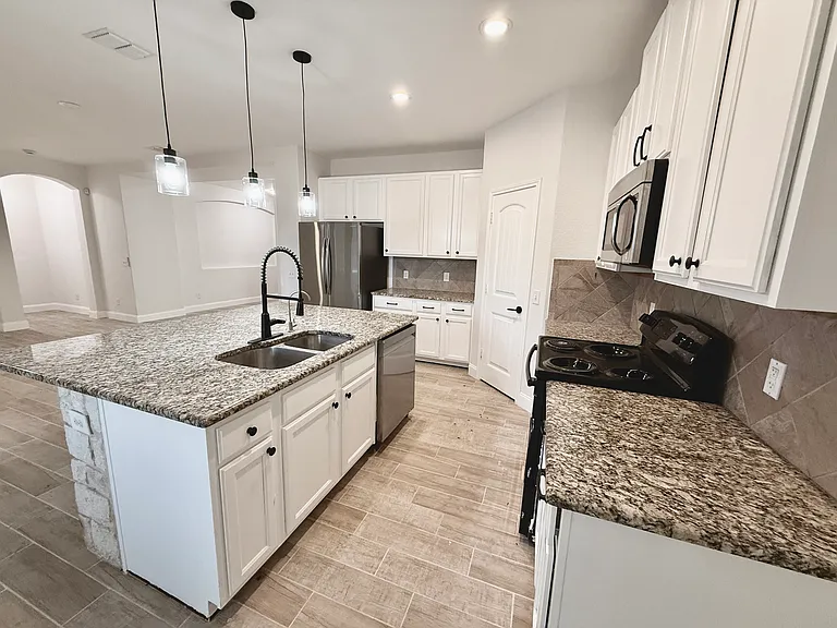 5470 Cypress Point #A — Photo 8