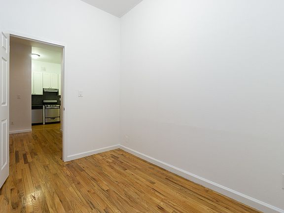 3rd image of 9 Maiden Ln #4C