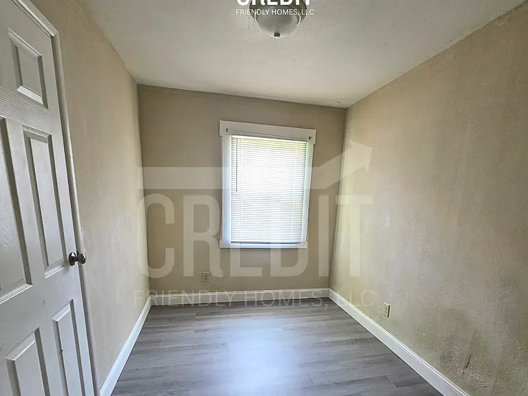 801 Cantrell Heights St — Photo 8