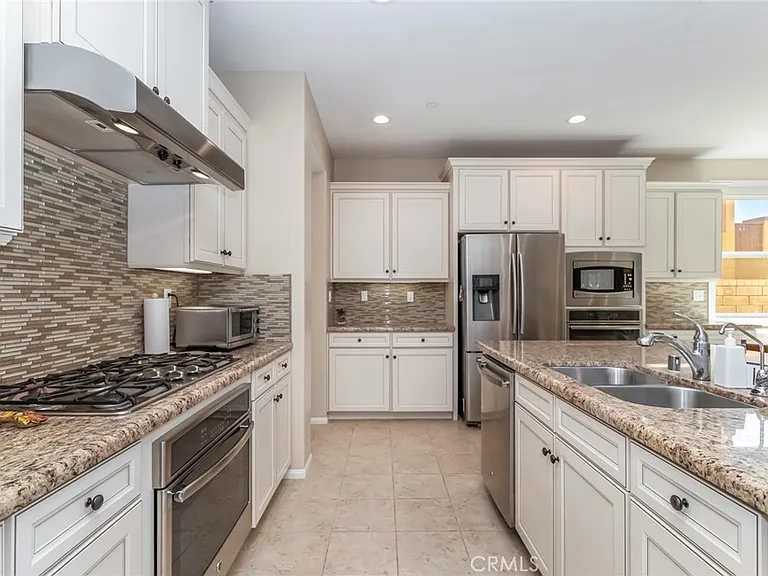 28629 Farrier Dr — Photo 8