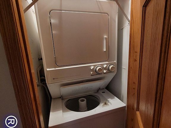 5th image of 1954 W Diversey Pkwy #3E