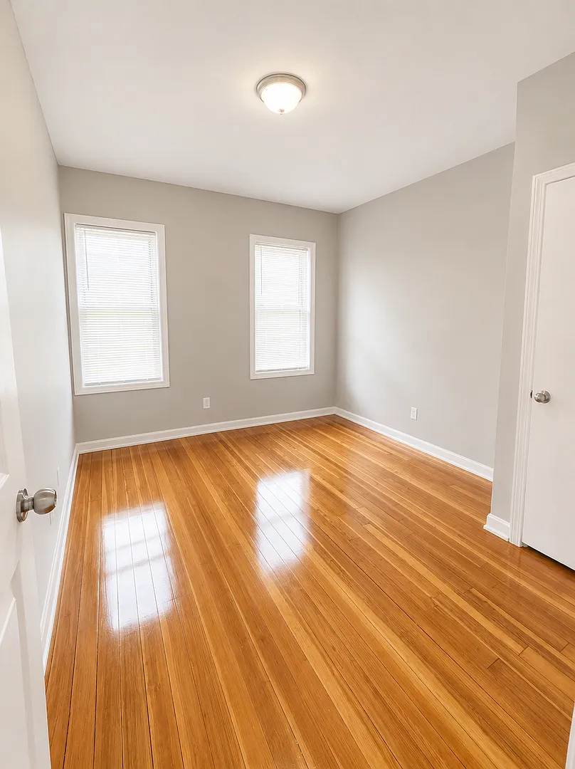 Peabody 2-Bed, 1-Bath — Photo 4
