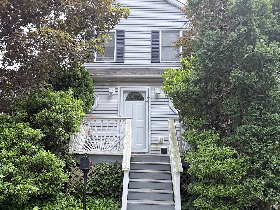 34 Parkside Dr