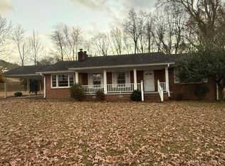 56 Lingerlost Rd, Killen, AL 35645