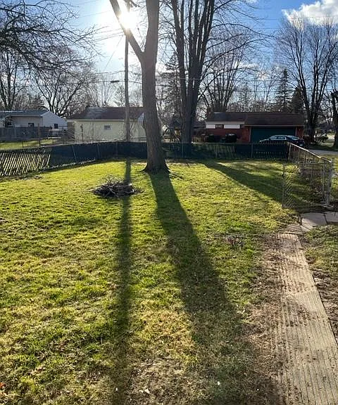 2425 Bock Rd — Photo 2