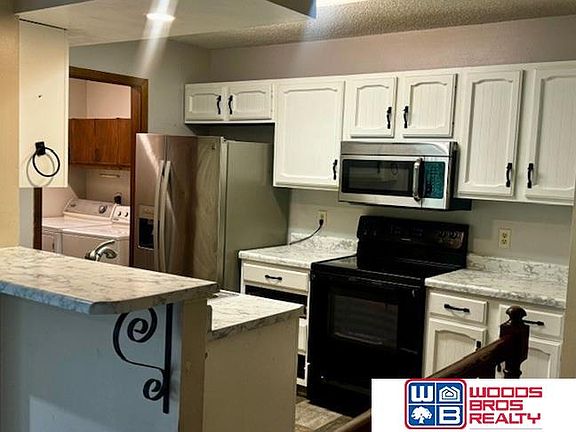 3rd image of 4607 Grassridge Rd