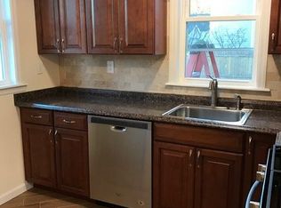 27 1st St FLOOR 9-2, Glen Cove, NY 11542