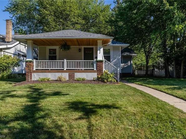 142 N Rocky River Dr, Berea, OH 44017