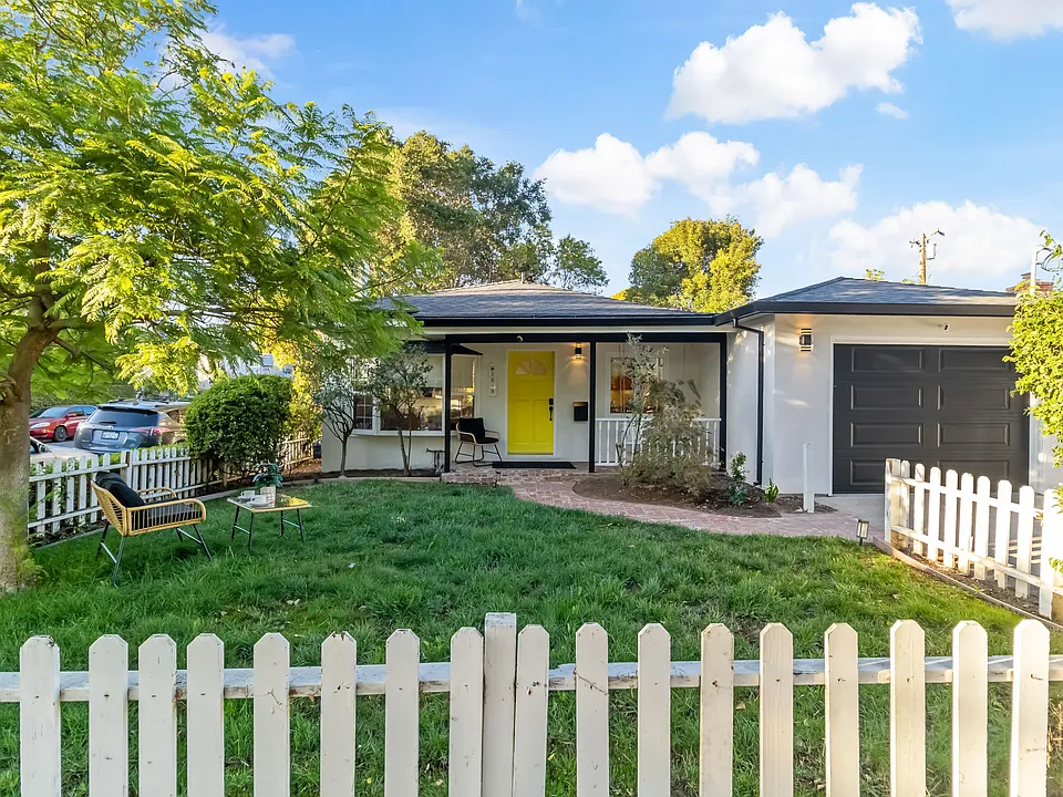 1808 Villa St
