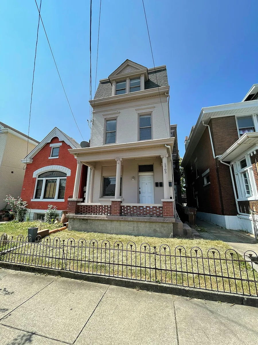 Building Photo - 1703 Holman St #2