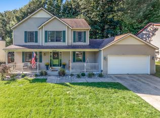 4510 Olde Forest Dr, Kalamazoo, MI 49009