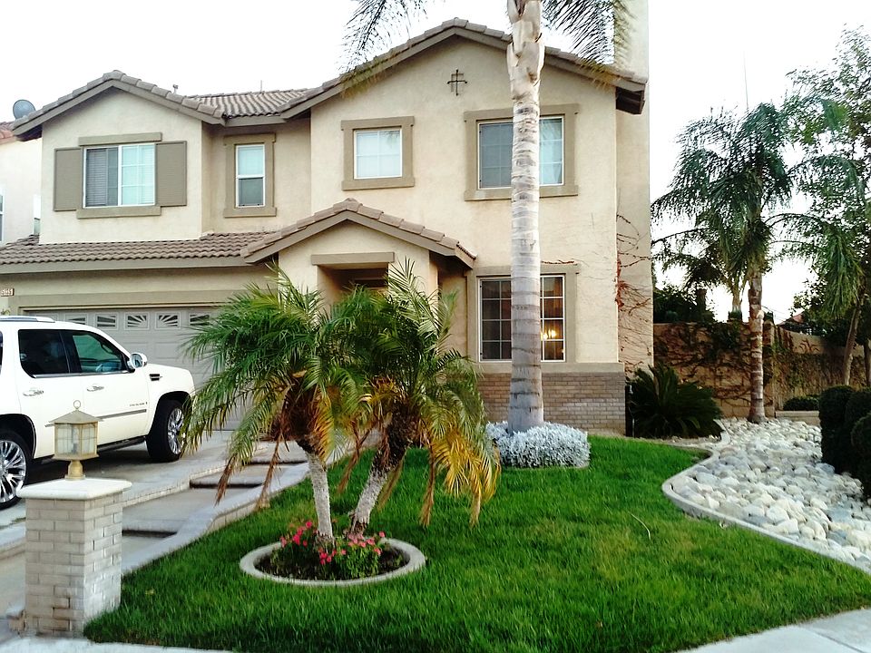 1st image of 15135 Blackthorn Dr