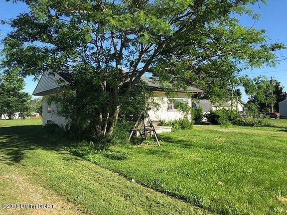 2nd image of 33 Moody Dr