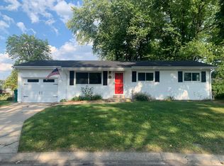 2 Saint Paul Dr, Saint Peters, MO 63376