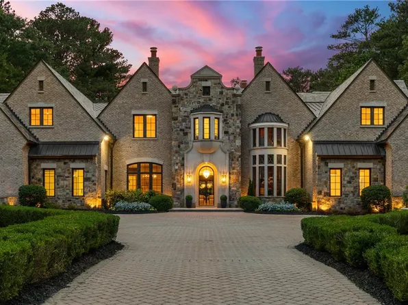 4560 Harris Trl NW, Sandy Springs, GA 30327