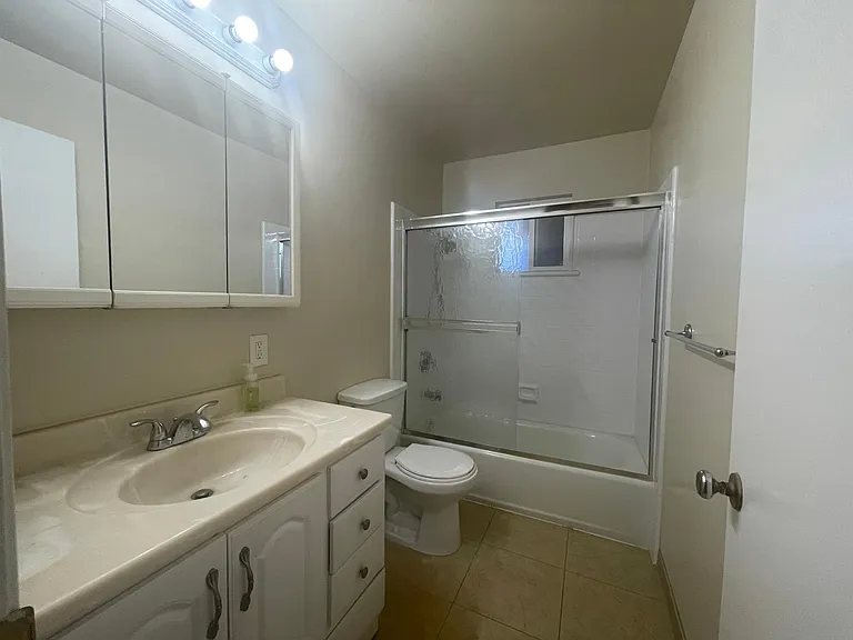 1438 Darryl Dr — Photo 5