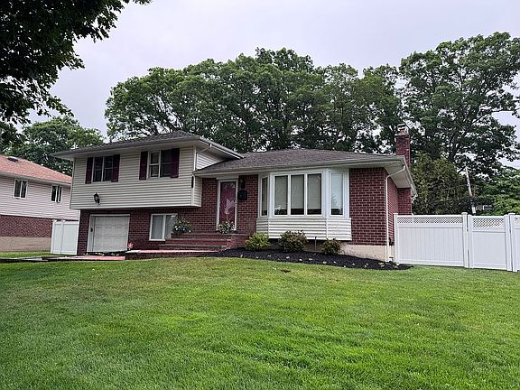 2nd image of 8 Alderfield Ln