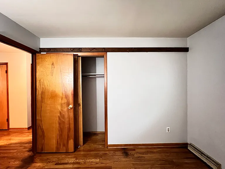 8141 Valley Estates Dr — Photo 17