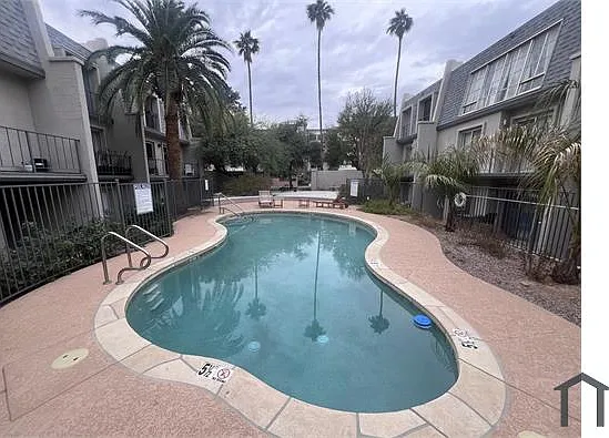 2 bed, 917 sqft, $1,849 — Photo 2