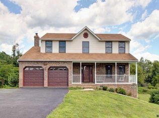 665 Graceton Rd, Fawn Grove, PA 17321