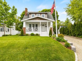 12 Dartmouth St, Hyannis, MA 02601