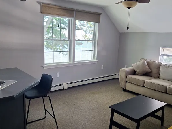 39 Bluff St #B, Riverside, RI 02915