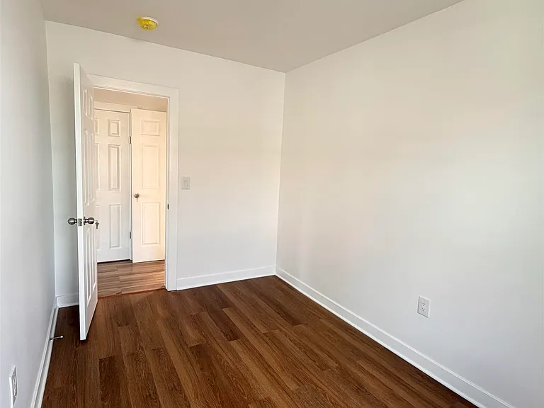 36 Van Reypen St #3 — Photo 4