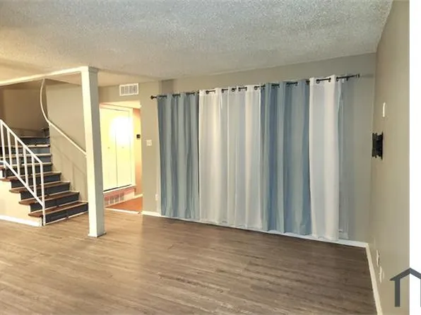 5604 Boca Raton Blvd APT 151, Fort Worth, TX 76112