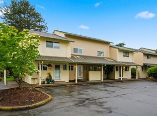 547 N Hayden Bay Dr, Portland, OR 97217