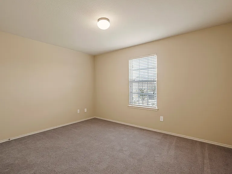 1433 Willoughby Way — Photo 12