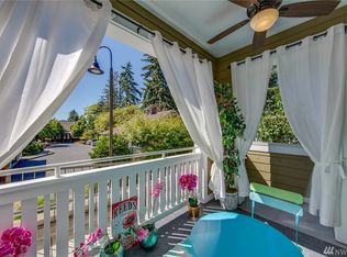 168 Hall Brothers Loop UNIT 101, Bainbridge Island, WA 98110