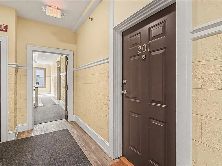 2855 Peachtree Rd NE #201 — Photo 1