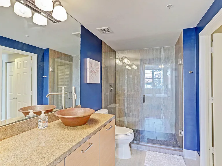 630 Sapodilla Ave #321 — Photo 28