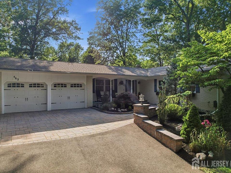 1st image of 462 Blue Ridge Ave