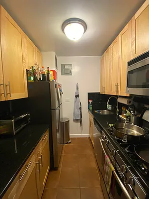 Rented by Bond New York | media 14