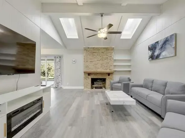 2700 Kerrybrook Ln, Austin, TX 78757