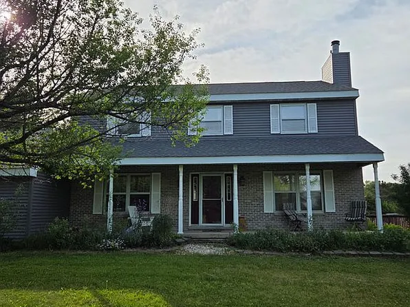 9415 Mansion Heights Dr, Harvard, IL 60033
