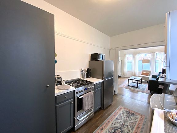4th image of 1515 Pine St APT 2