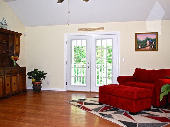 5th image of 448 Belinda Pkwy