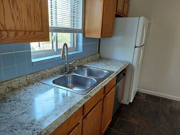 6415 E 14th Kitchen